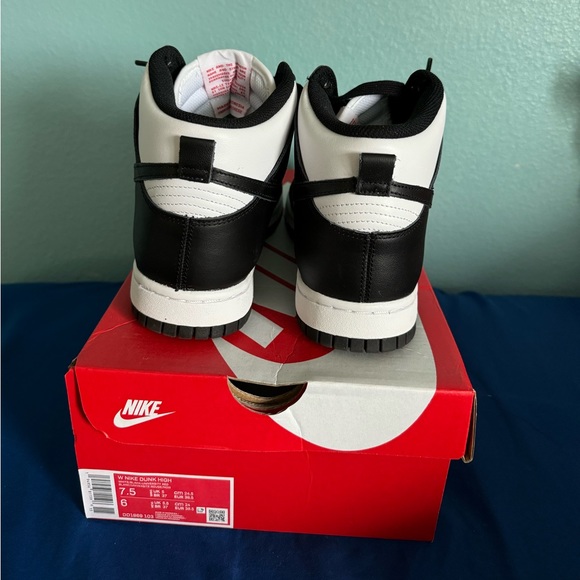 Nike panda dunks - Picture 3 of 4